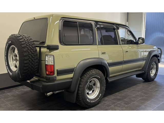 Toyota Land Cruiser 80 4