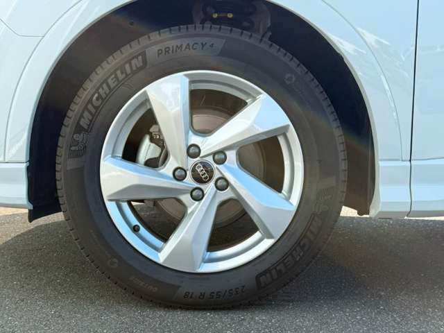 Audi Q3 10
