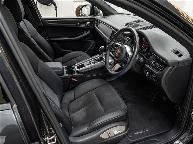 Porsche Macan 11