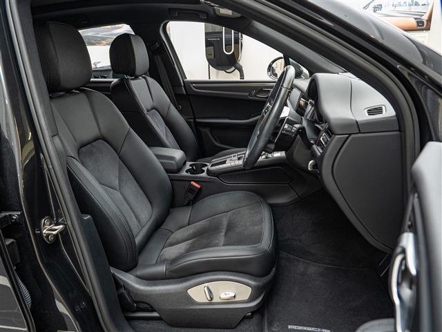 Porsche Macan 12