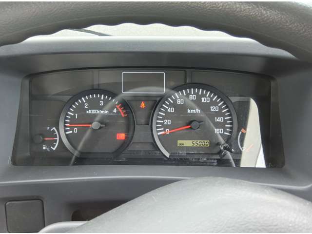 Isuzu Elf 2
