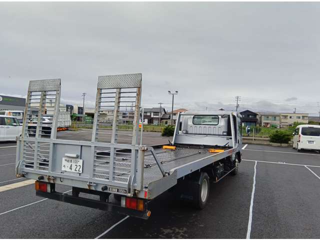 Isuzu Elf 6