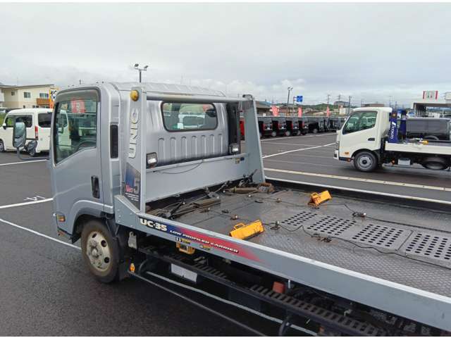 Isuzu Elf 8
