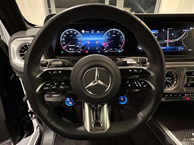 Mercedes-Benz G-Class 12