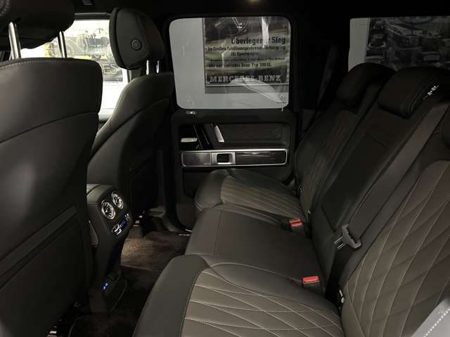 Mercedes-Benz G-Class 9