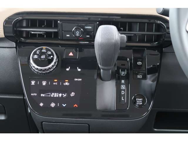 Mitsubishi Delica Mini 11