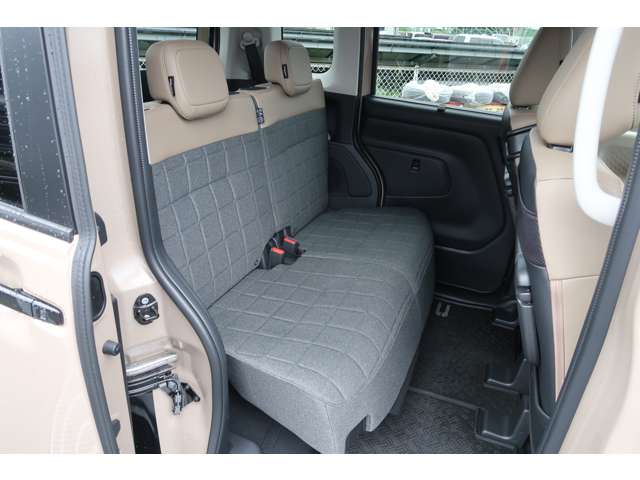 Mitsubishi Delica Mini 6