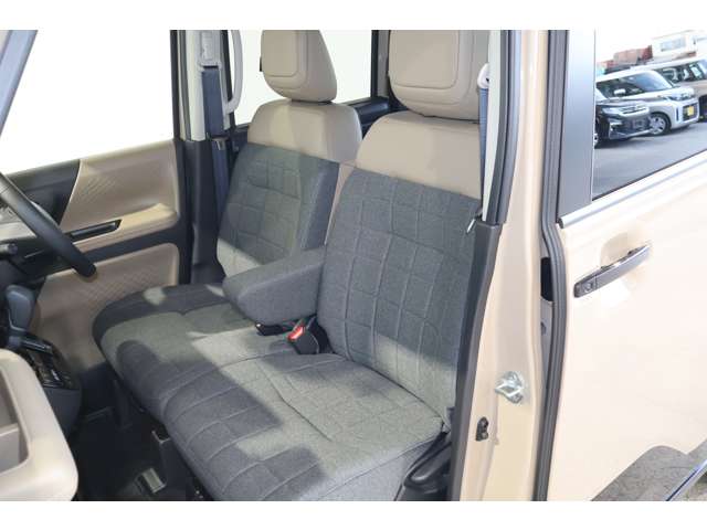 Mitsubishi Delica Mini 8