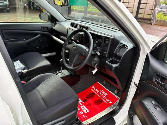 Toyota Probox Van 11