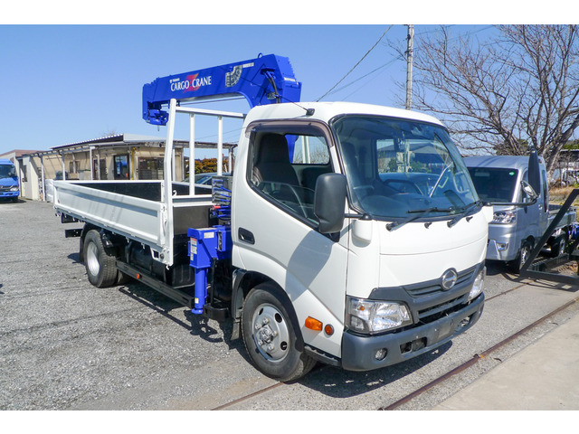 Hino Dutro 4
