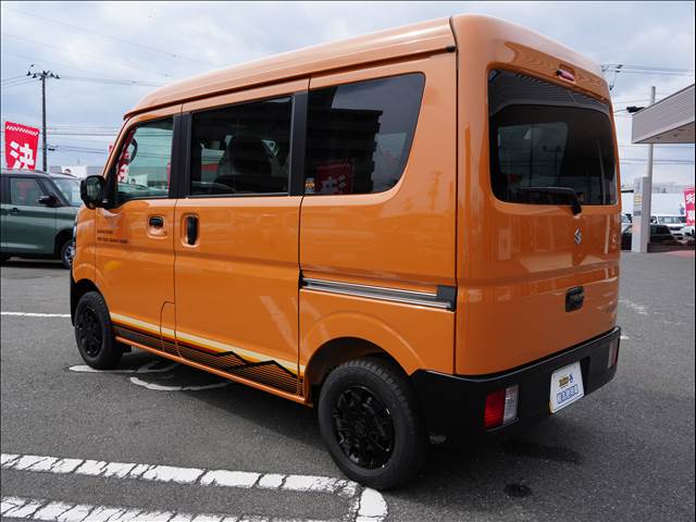Suzuki Every 9