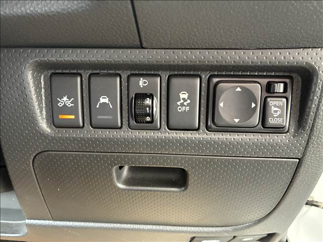 Nissan NV150 AD 8