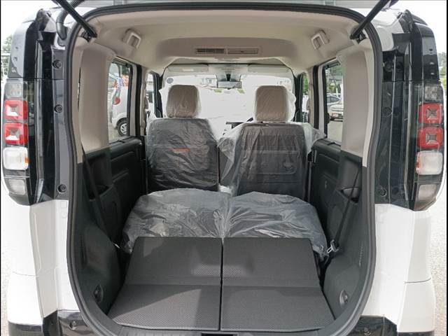 Mitsubishi Delica Mini 12