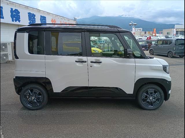 Mitsubishi Delica Mini 6