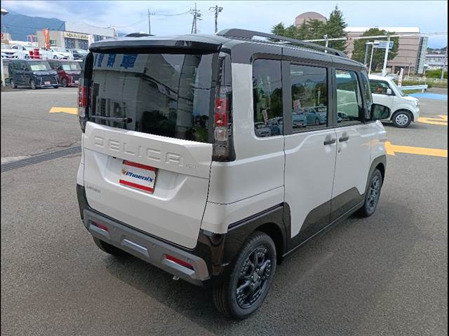 Mitsubishi Delica Mini 7