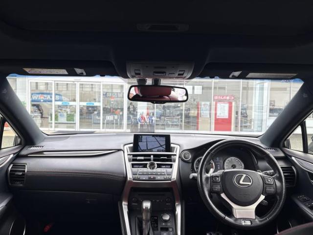 Lexus NX 8
