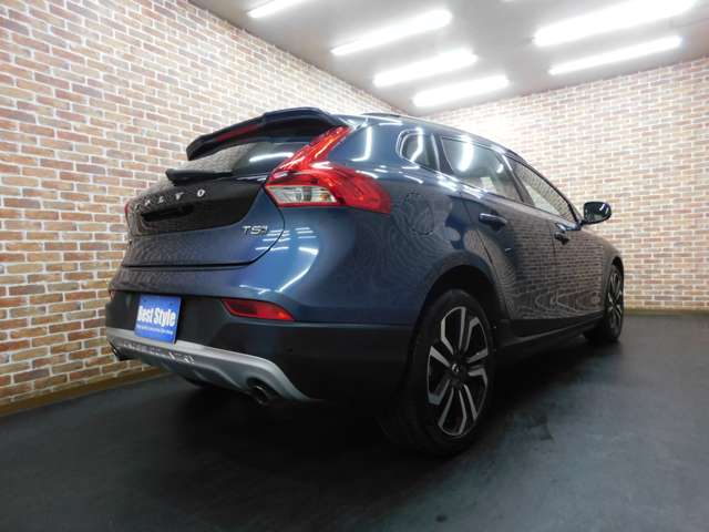 Volvo V40 Cross Country 4