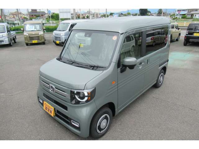 Honda N-VAN 8