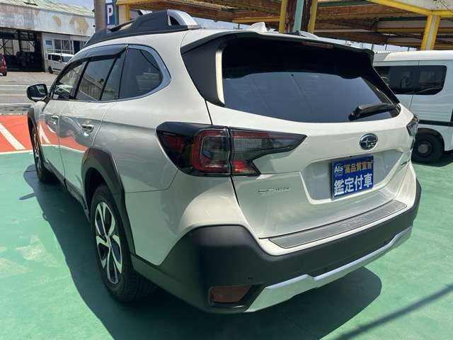 Subaru Legacy Outback 4