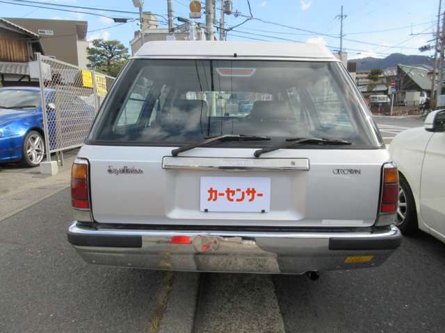 Toyota Crown Van 11