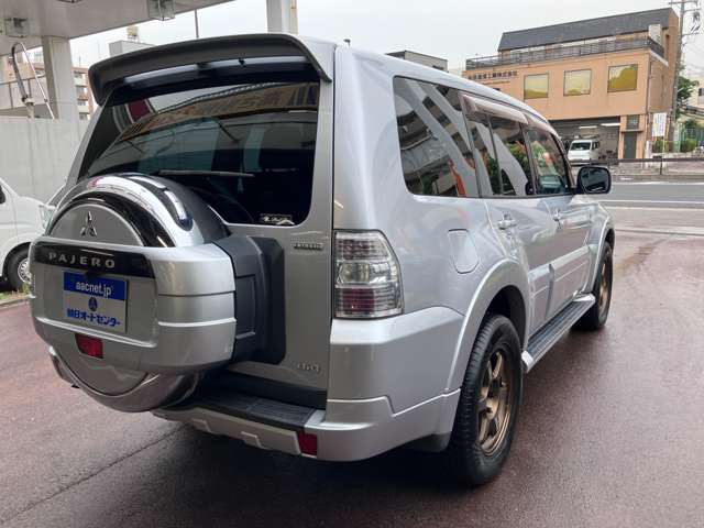 Mitsubishi Pajero 12