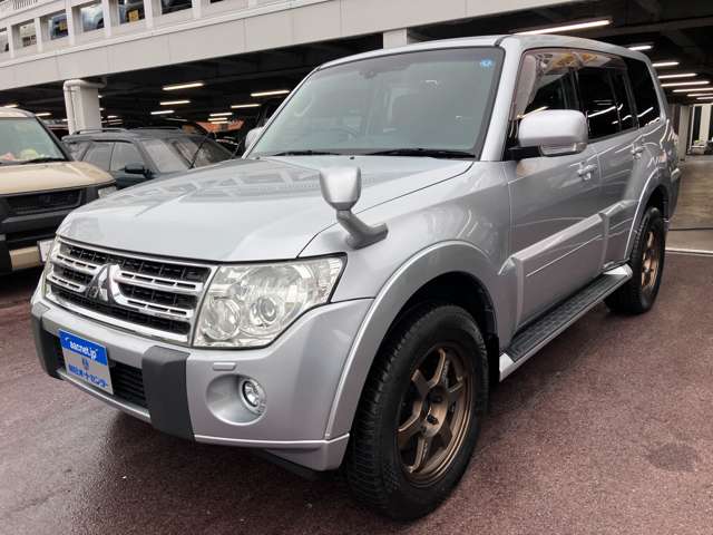 Mitsubishi Pajero 8