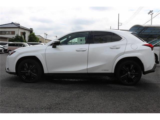 Lexus UX 11