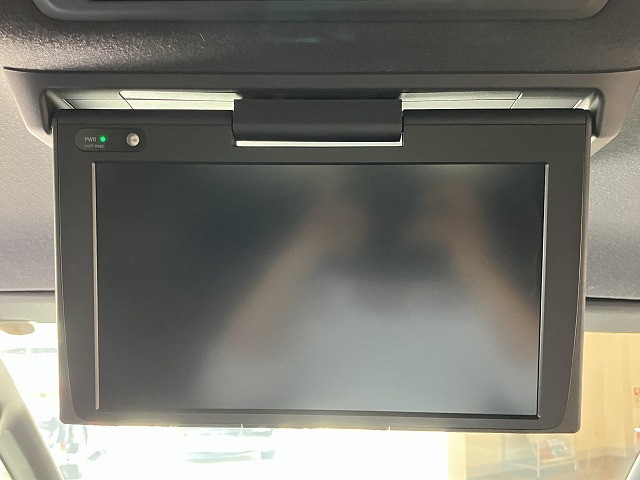 Toyota Noah 6