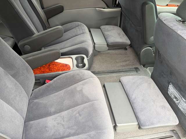 Toyota Estima 12