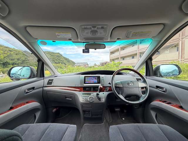 Toyota Estima 2