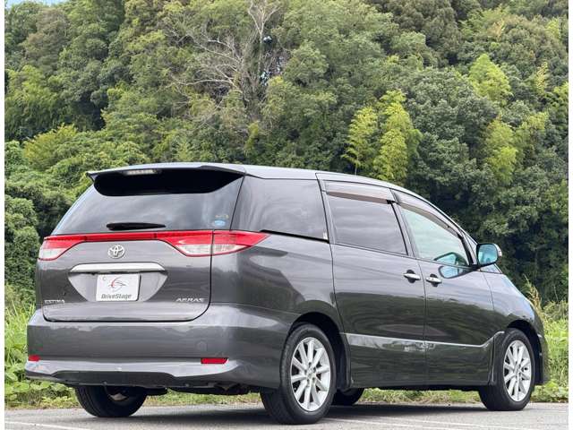 Toyota Estima 6
