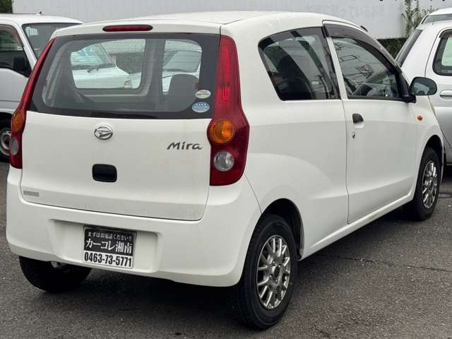 Daihatsu Mira 8