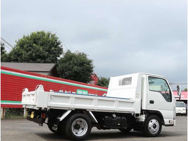 Isuzu Elf 9