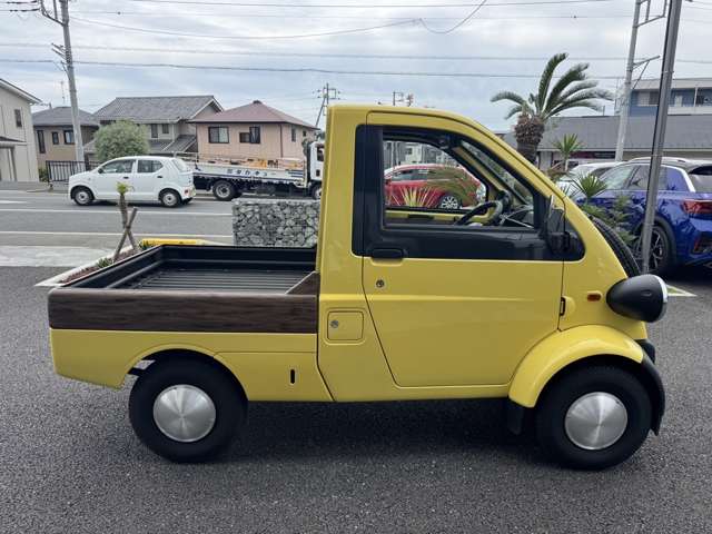 Daihatsu Midget II 8