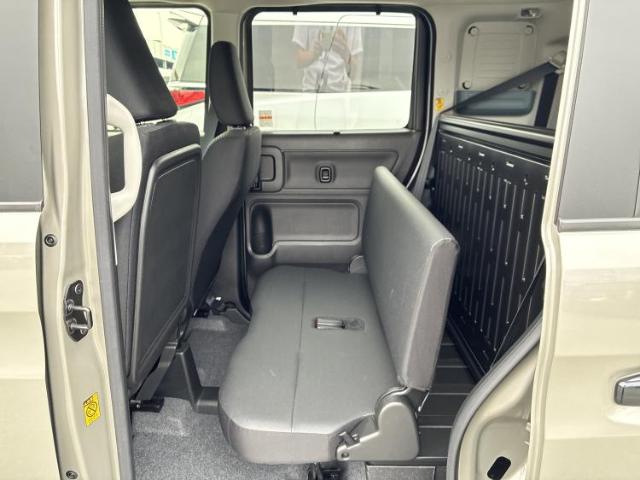 Suzuki Spacia Base 9
