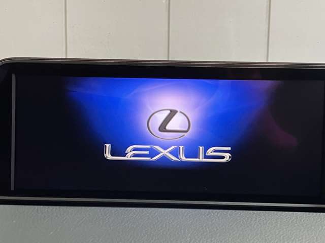 Lexus RX 8