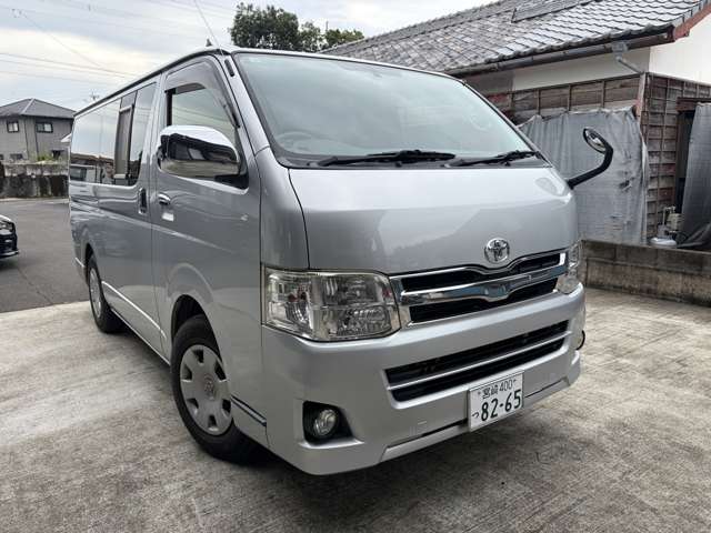 Toyota Regius Ace 2