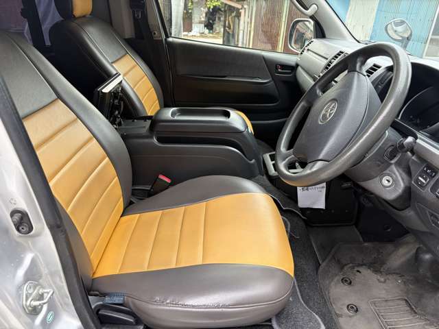 Toyota Regius Ace 5