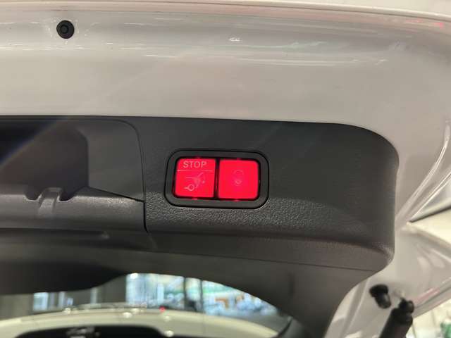 Mercedes-Benz GLB 12