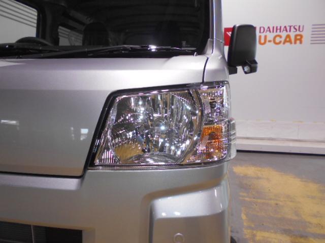 Daihatsu Hijet Cargo 12