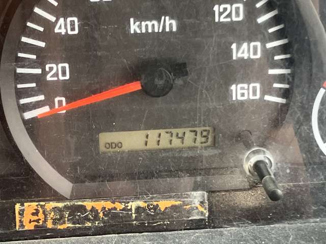 Isuzu Elf 12