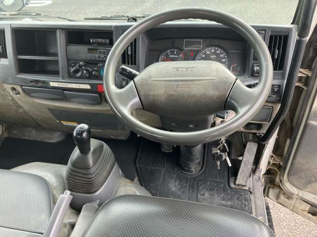 Isuzu Elf 10