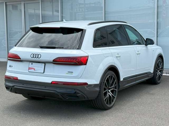 Audi Q7 8
