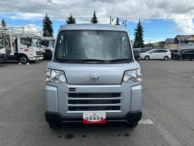 Daihatsu Hijet Cargo 2