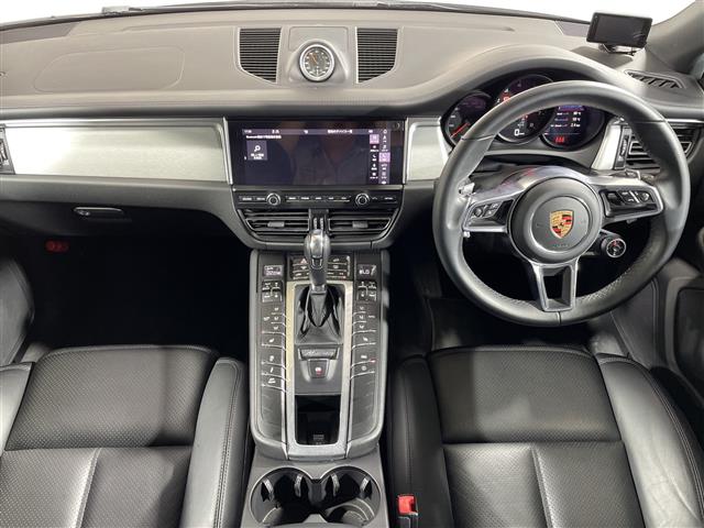 Porsche Macan 4