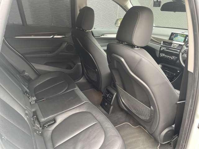 BMW X1 12