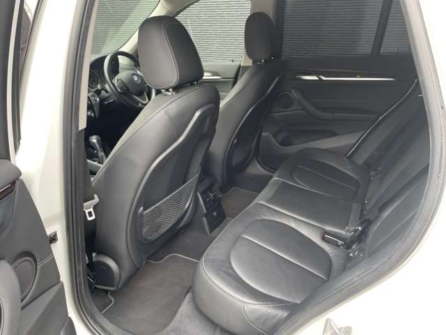BMW X1 8