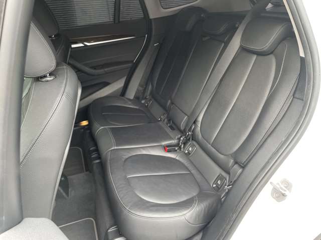 BMW X1 9