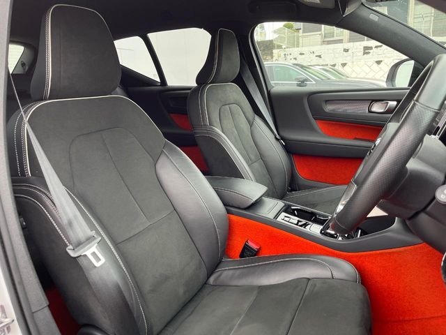 Volvo XC40 12