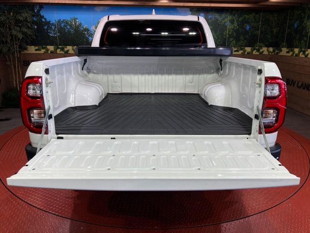 Toyota Hilux 11